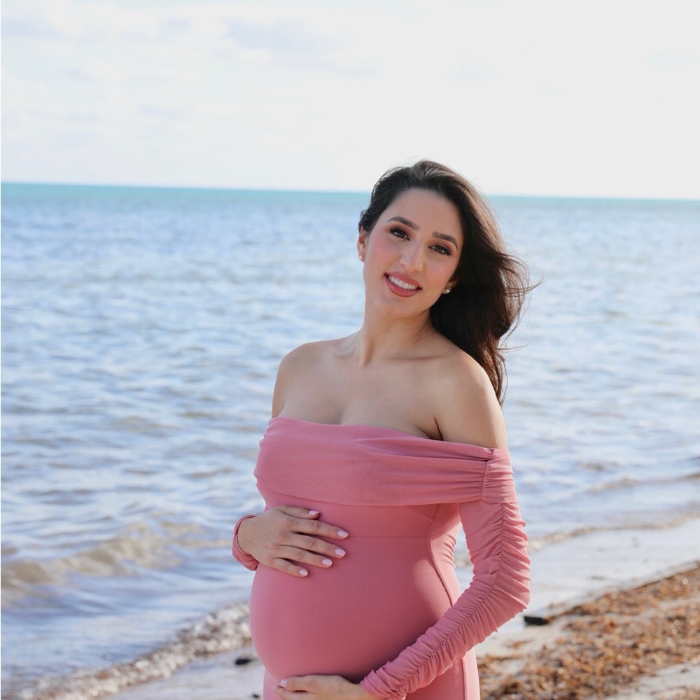 Club London Off-Shoulder Maternity Dress in Rose Pink